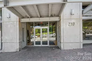 210 N Church St, Charlotte, NC 28202 - Photo 2