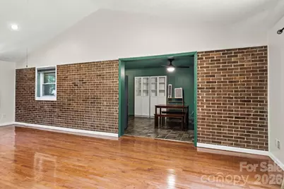2951 7th Street Drive NE, Hickory, NC 28601 - Photo 8