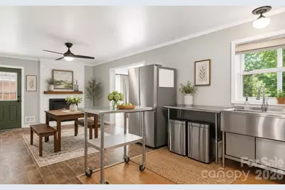 2951 7th Street Drive NE, Hickory, NC 28601 - Photo 10