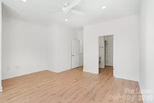 1032 Skyline View Way, Charlotte, NC 28204 - Photo 14
