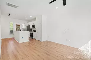1032 Skyline View Way, Charlotte, NC 28204 - Photo 4