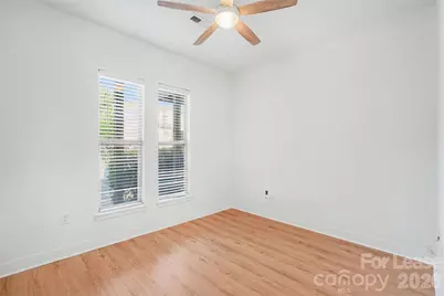 1032 Skyline View Way, Charlotte, NC 28204 - Photo 10