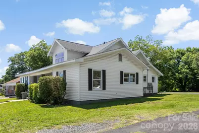 509 E Grover Street, Shelby, NC 28150 - Photo 4