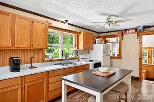 30 Reeves Dr, Burnsville, NC 28714 - Photo 12