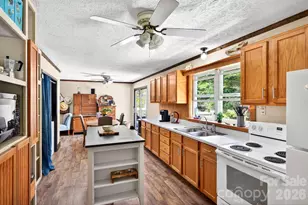 30 Reeves Dr, Burnsville, NC 28714 - Photo 14