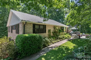 122 Brandon Rd, Hendersonville, NC 28739 - Photo 2