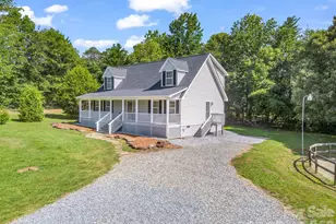 271 Collinsville Rd, Columbus, NC 28722 - Photo 2