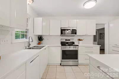 10727 Colony Woods Drive, Charlotte, NC 28277 - Photo 6