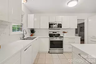 10727 Colony Woods Dr, Charlotte, NC 28277 - Photo 6