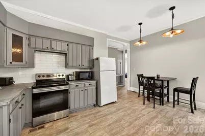 320 E 3rd Avenue, Gastonia, NC 28054 - Photo 14