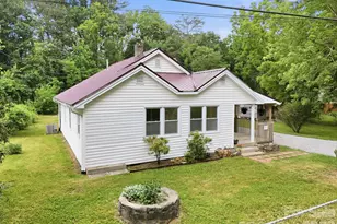 226 Vance Ave, Black Mountain, NC 28711 - Photo 2