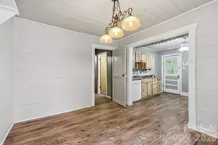 226 Vance Ave, Black Mountain, NC 28711 - Photo 16