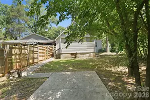 933 Rowan St, Charlotte, NC 28208 - Photo 34