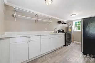 933 Rowan St, Charlotte, NC 28208 - Photo 22