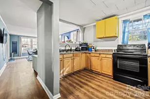 933 Rowan St, Charlotte, NC 28208 - Photo 8