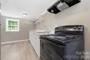 933 Rowan St, Charlotte, NC 28208 - Photo 24