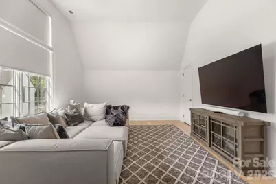 1355 S Kings Drive, Charlotte, NC 28207 - Photo 38