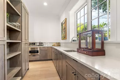 1355 S Kings Drive, Charlotte, NC 28207 - Photo 16