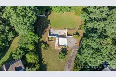 115 Gatwick Court, Statesville, NC 28677 - Photo 2