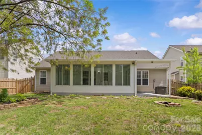 17300 Commons Crossing Drive, Charlotte, NC 28277 - Photo 4