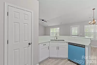 17300 Commons Crossing Drive, Charlotte, NC 28277 - Photo 16