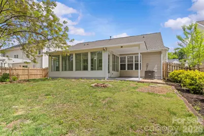17300 Commons Crossing Drive, Charlotte, NC 28277 - Photo 6