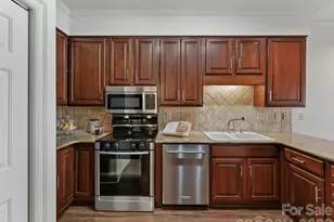 2831 Sharon View Rd, Charlotte, NC 28210 - Photo 12