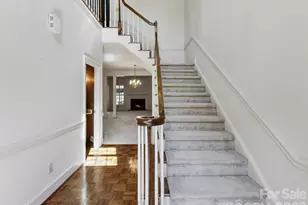 2831 Sharon View Rd, Charlotte, NC 28210 - Photo 2