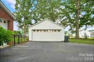 1520 5th St NE, Hickory, NC 28601 - Photo 12