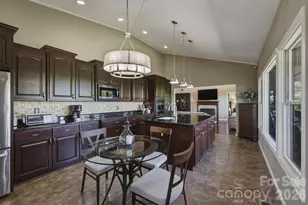 315 Lakeview Trl, Nebo, NC 28761 - Photo 20
