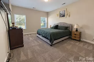 1919 Corriente Ct, Charlotte, NC 28213 - Photo 24