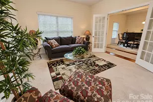 1919 Corriente Ct, Charlotte, NC 28213 - Photo 10