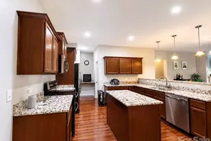 1919 Corriente Ct, Charlotte, NC 28213 - Photo 2