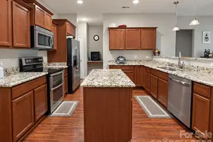 1919 Corriente Ct, Charlotte, NC 28213 - Photo 12