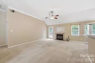 9421 Foggy Meadow Rd, Charlotte, NC 28269 - Photo 4