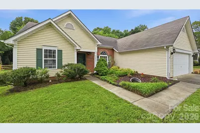 9421 Foggy Meadow Road, Charlotte, NC 28269 - Photo 2