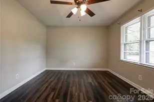 1323 N Lakewood Dr, Shelby, NC 28150 - Photo 4