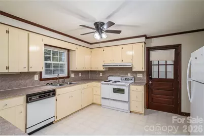 225 Dogwood Drive, Mount Holly, NC 28120 - Photo 14