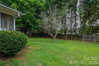 225 Dogwood Drive, Mount Holly, NC 28120 - Photo 10