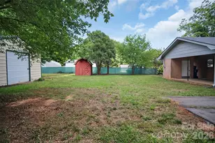 327 Arlington St, Forest City, NC 28043 - Photo 26