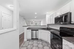 3028 Mayer House Ct, Charlotte, NC 28214 - Photo 14
