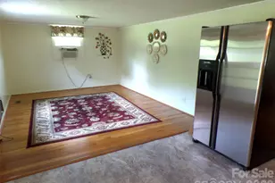 3333 Hunawill St, Claremont, NC 28610 - Photo 6