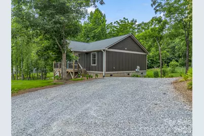 100 Walt Drive, Hendersonville, NC 28792 - Photo 4