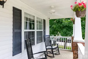 1566 Meadow Glen Ln, Rock Hill, SC 29730 - Photo 2