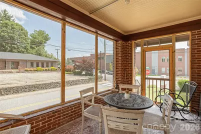 831 Oakland Street, Hendersonville, NC 28791 - Photo 4