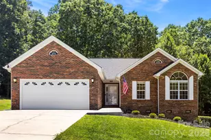 170 Ruthaven Dr, Bessemer City, NC 28016 - Photo 2
