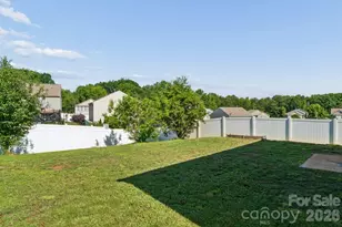 129 Quail Springs Rd, Statesville, NC 28677 - Photo 2