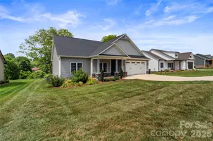 4944 Southview Dr, Hickory, NC 28602 - Photo 4