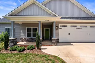 4944 Southview Dr, Hickory, NC 28602 - Photo 2