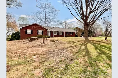5521 Suttlemyre Lane, Hickory, NC 28601 - Photo 1